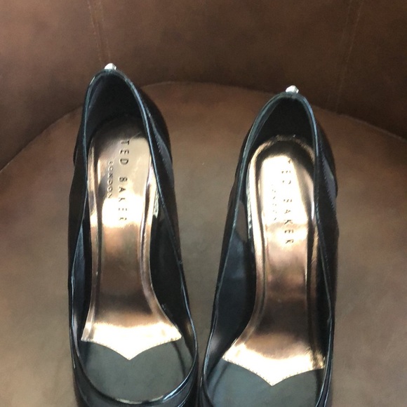 TED BAKER LONDON Clancyl Patent Mesh Pump - Picture 6 of 9